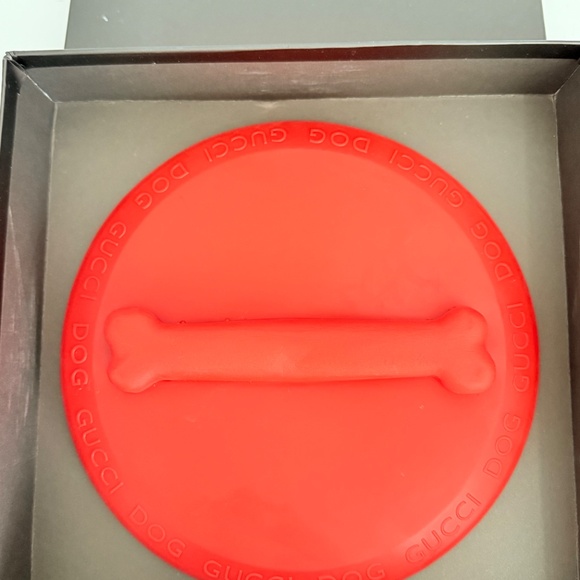 Gucci red Dog Frisbee - Picture 2 of 4